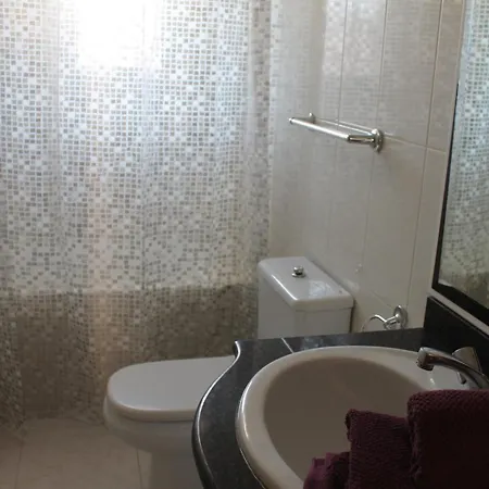 Noemi Near The カン・ピカフォルト